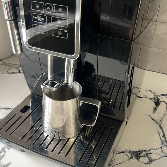 DeLonghi Dinamica Coffe Machine - Picture 8 of 8